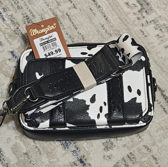Wrangler crossbody - Picture 1 of 3